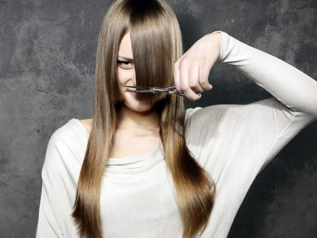 Почему нельзя стричь волосы самому себе: приметы. Древняя магия женских волос. Как стричь самого себя?