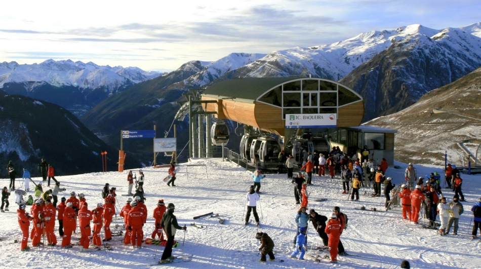 The ski resort of Bakeera-Sweeter, Spain