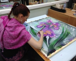 Batik: Types, peinture, tissu, peintures, panneaux, pochoirs, croquis, cadres, idées, photos. Batik froid, chaud et nodule: technique pour les débutants
