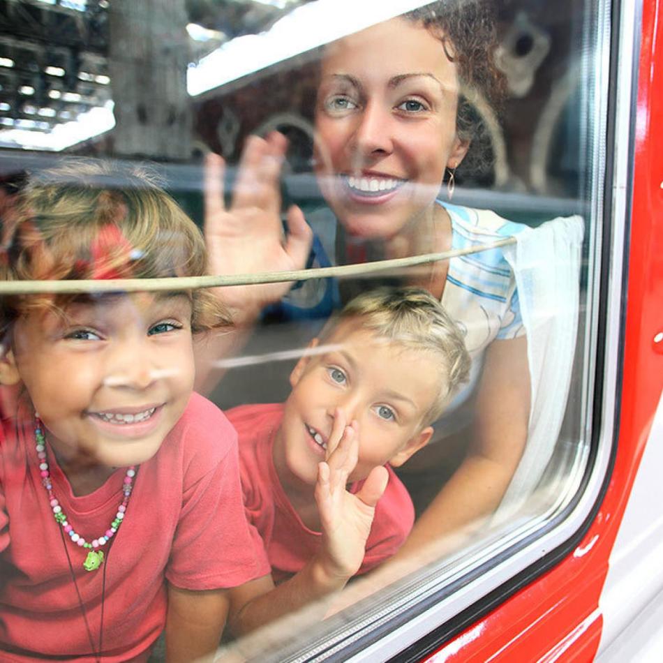 Kinder unter 5 Jahren müssen von Eltern begleitet werden