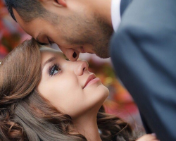 What does a kiss in the eyes of a man mean: Psychology. Why cannot be kissed in the eyes: signs