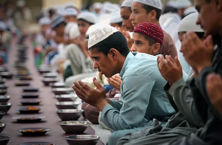 Muslimischer Beitrag im Ramadan