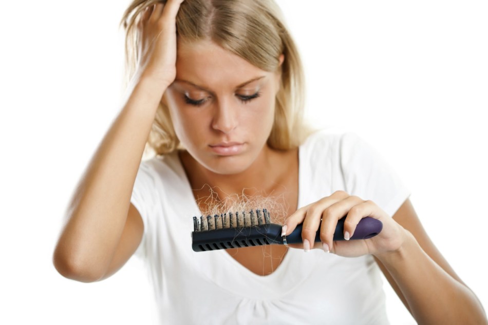 Каковы причины выпадения волос у женщин?