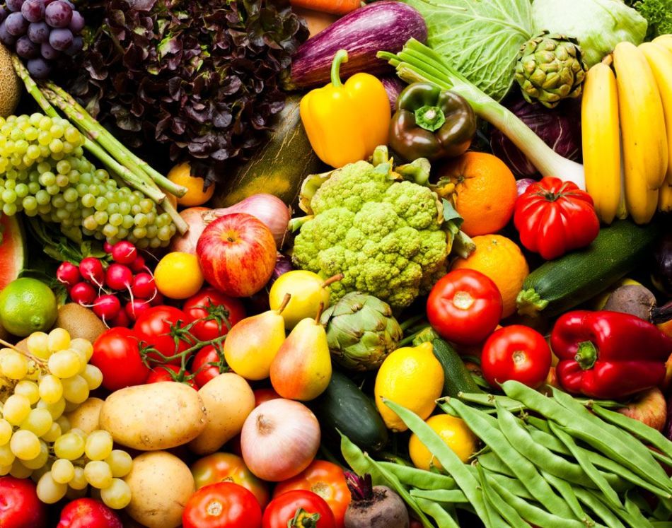 В основе меню детокс диеты - овощи и фрукты.