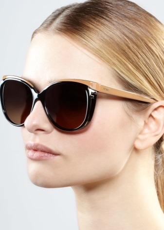 Солнцезащитные женские очки rayban
