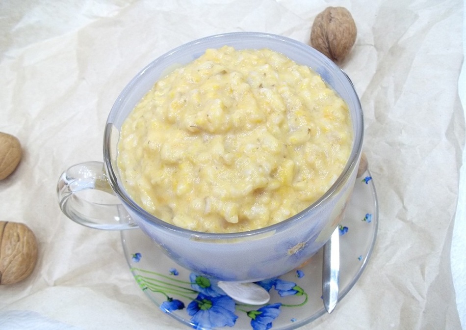 Bouillie d'avoine avec citrouille dans le lait