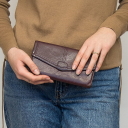 Milyen tételeket lehet viselni egy pénztárcában, ha gazdagságot szeretne vonzani?