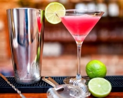 Cosmopolitan Cocktail: Resep, Komposisi, Proporsi, Konten Kalori, Foto