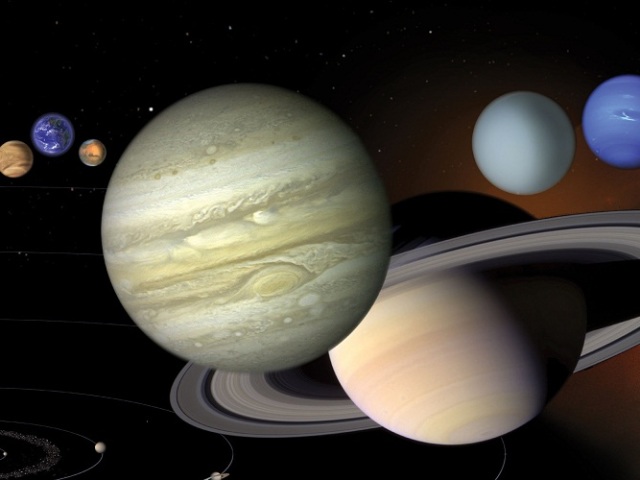 Что собой представляет и какую роль оказывает сила тяжести? Есть ли и какая сила тяжести на других планетах Солнечной системы? На какой планете самая маленькая и самая большая сила тяжести?