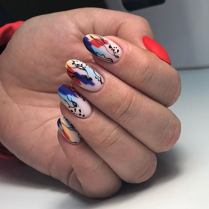 Diseño de uñas de moda