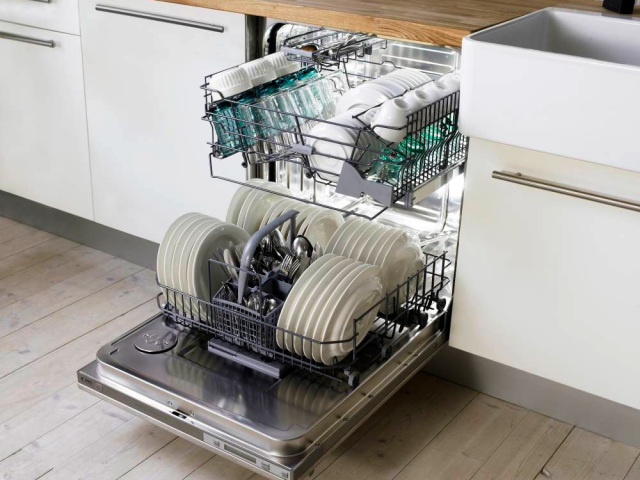 Чем отличается встраиваемая посудомоечная машина от обычной? В чем разница между встраиваемой посудомоечной машиной и отдельно стоящей?