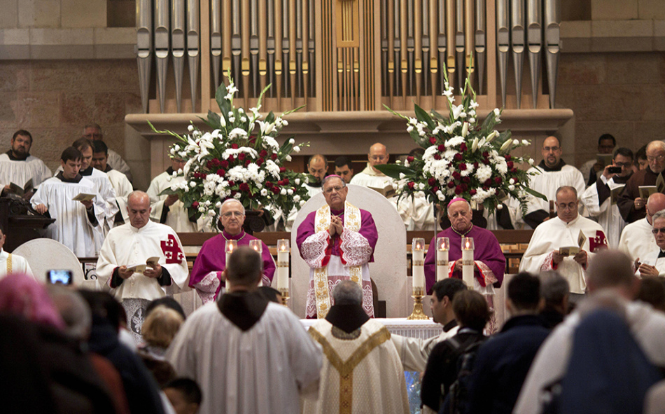 Mass with Catholics is a mandatory phenomenon, unlike Protestants