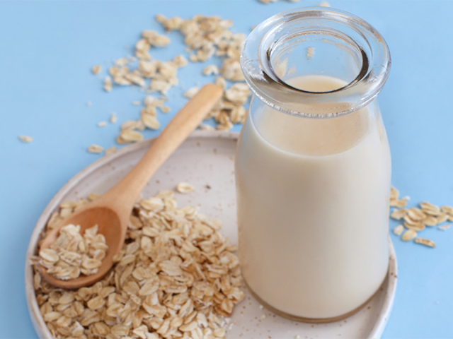 Vegetarisk mjölk: Arter, fördelar. Vilket är bättre - ko- eller grönsaksmjölk? Hur man gör grönsaksmjölk hemma: recept