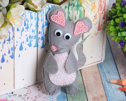 Rat: Artisanat à la maternelle, école. Comment coudre un rat ou une souris à partir de chaussettes? Comment faire un rat ou une souris à partir d'une bouteille en plastique, d'une pâte à pâte, de papier, de pompons? Comment attacher un rat, une souris au crochet?