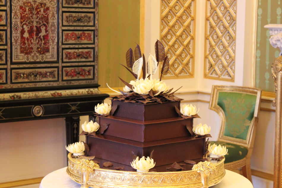 Grand gâteau au chocolat