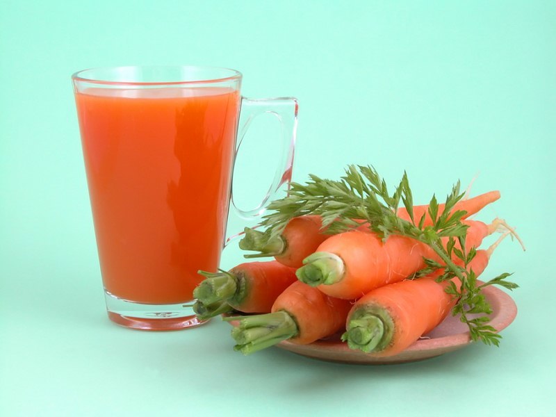 Jus wortel cukup kalori, jadi perlu membatasi penggunaannya saat melakukan diet