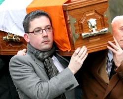 Mit nem lehet megtenni a temetésen és egy rokon temetése után: Jelek