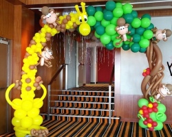 How to make an arch from balloons with your own hands: step -by -step instructions, photos, videos. Modern arches of balls of different sizes with helium and without helium, square, wedding, New Year, festive, two -color, tricolor: types of arches, design design, photo