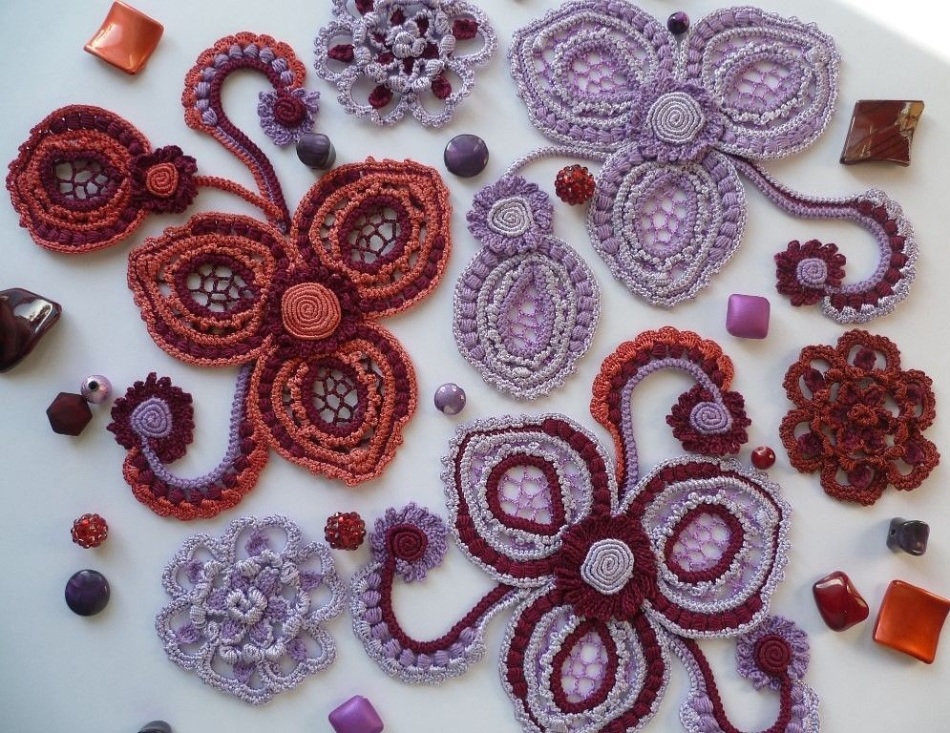 Irish Crocheted Lace, Motive 9