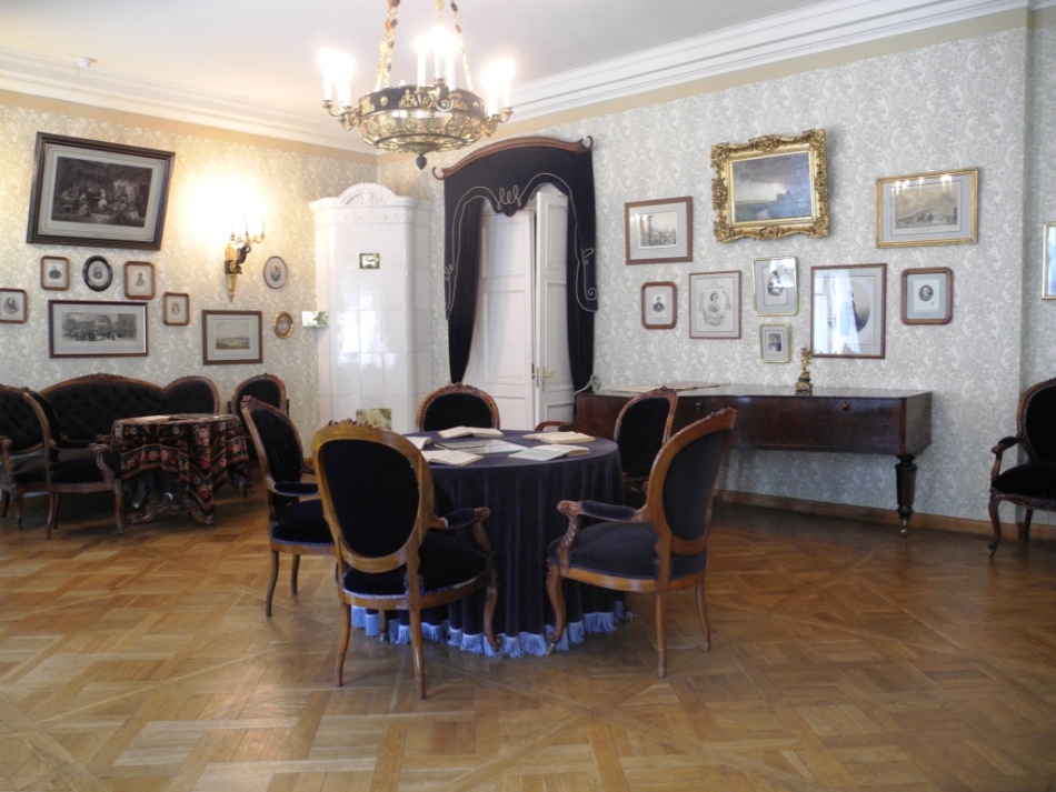 Nekrasov’s apartment-museum is quite bright and cozy