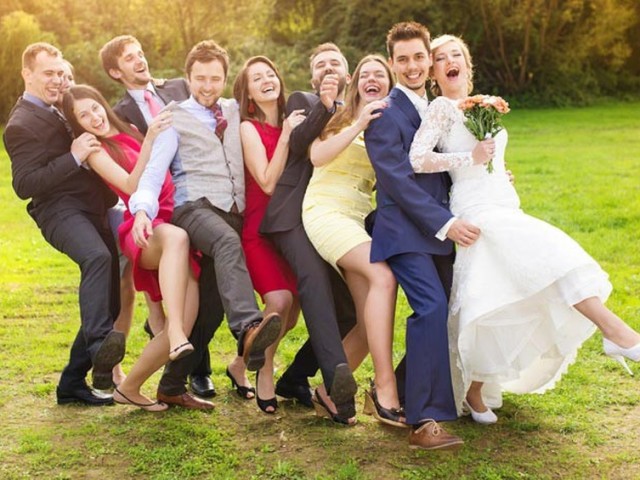 Как разыграть жениха и невесту на свадьбе?
