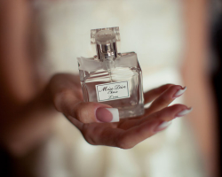 Classical female perfume: What are always relevant perfumes? Classical aromas rating for women: TOP-10