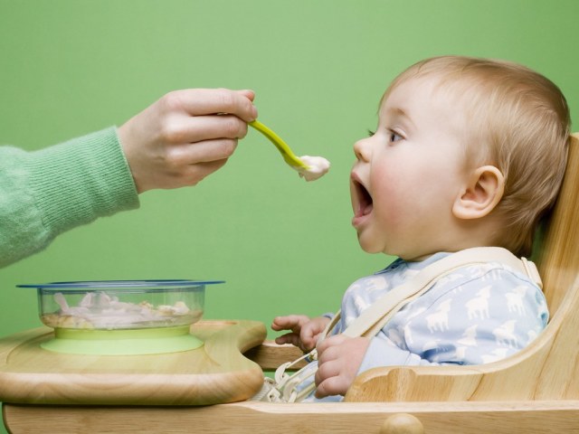 Hogyan táplálhat egy gyermeket 6 hónapon belül? Menü, étrend és étrend 6 hónapos korban