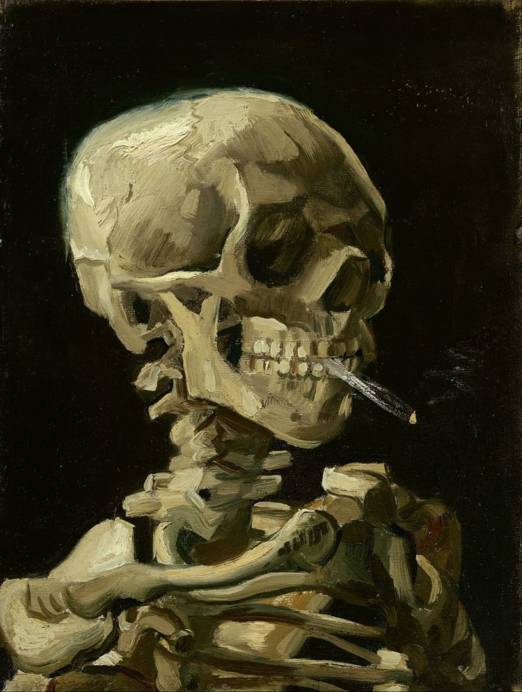Photo de van gogh, crâne avec une cigarette brûlante