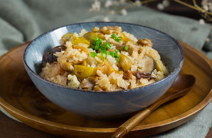 Riz avec des pétoncles de mer