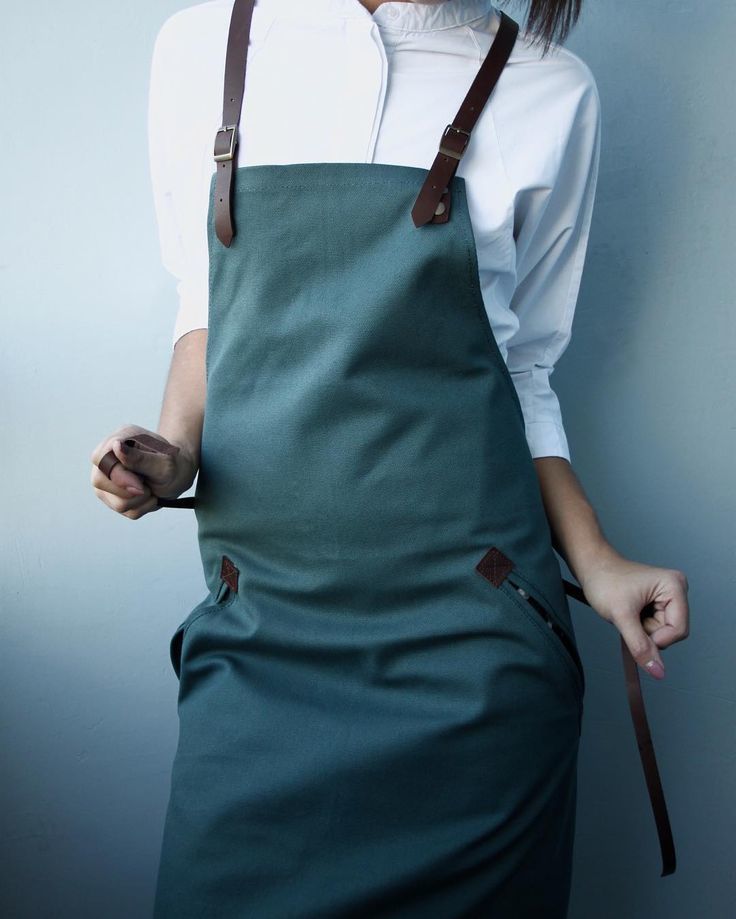 Fashionable, unusual and modern aprons to the kitchen No. 3