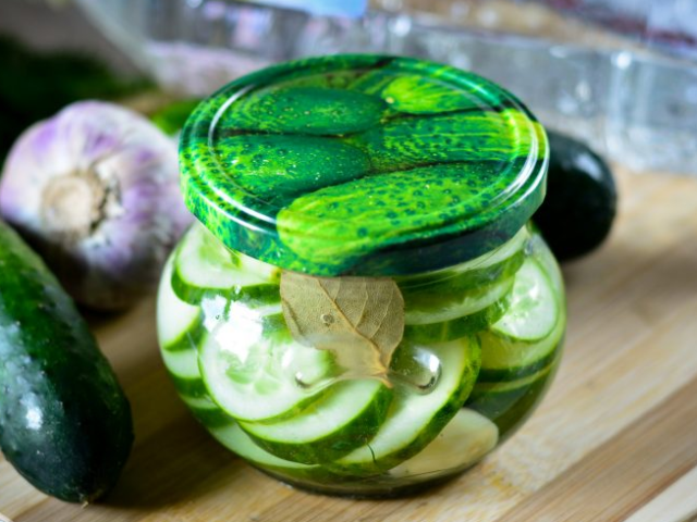 What to do with large outgrown cucumbers, if there are a lot - how to pickle, pickle for the winter: recipes of blanks