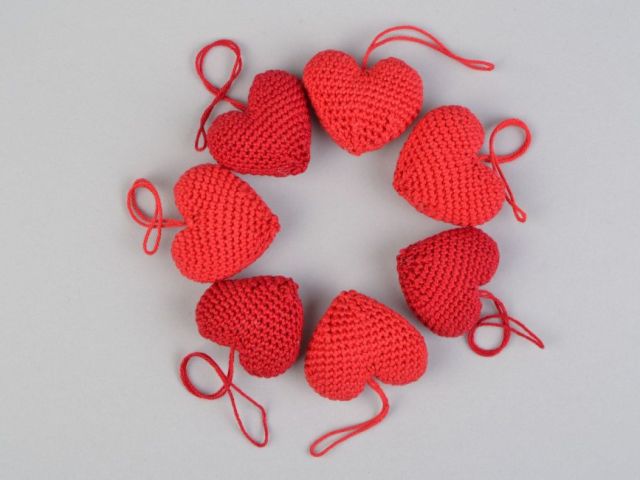 How to tie a heart with a crochet: schemes, master classes, videos. How to tie a basket, an angel with a heart: step by step