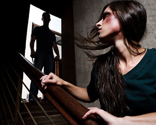 Vrste nasilja v družini in kako se spoprijeti z njim? Kam iti, če je nasilje storjeno nad vami in kako se spoprijeti z njegovimi posledicami?