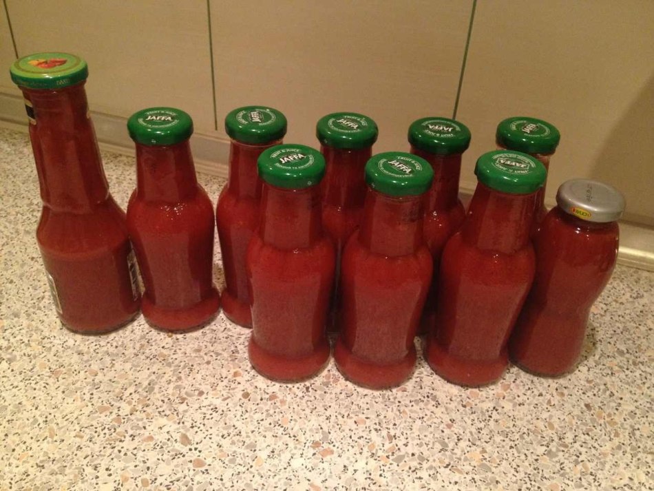 Ketchup from tomato for the winter without vinegar