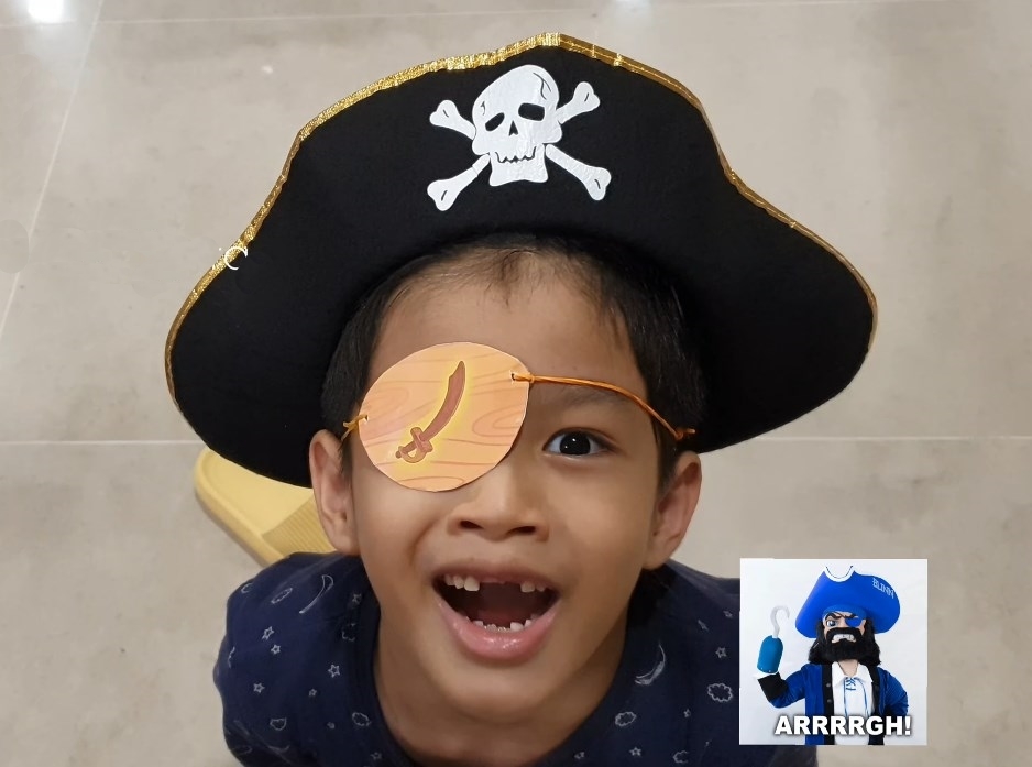 Pirate dressing with a pattern