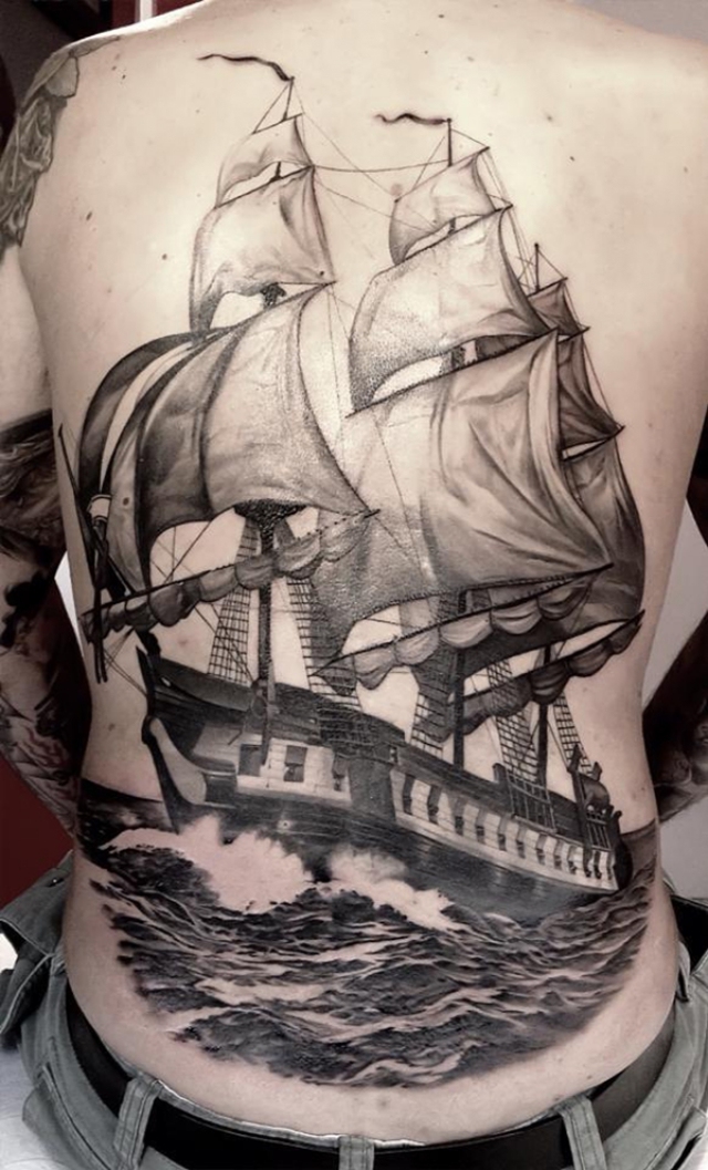 The sailboat-tattoo was applied by gastrointest thieves