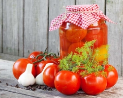 Tomat Bolgaria untuk Musim Dingin: Resep langkah demi langkah terbaik dengan bahan-bahan rinci