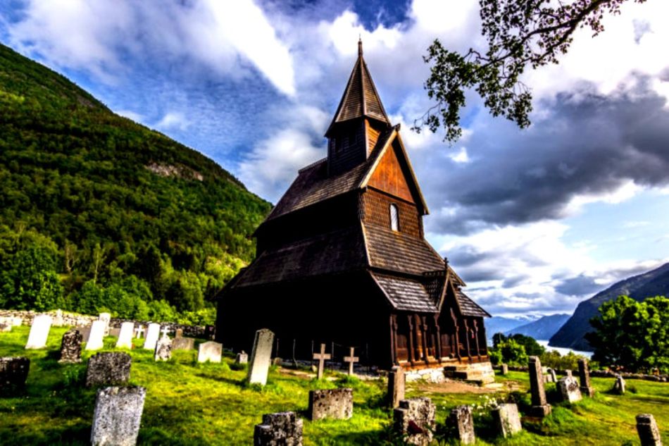 Templo de Stavka en la ciudad de Urnes