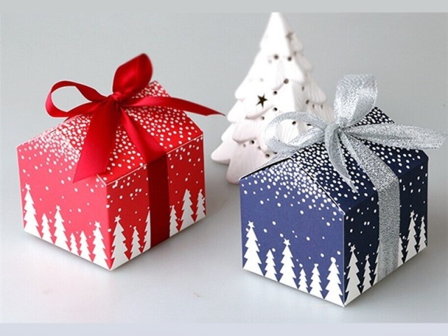 Как сделать и украсить подарочную коробку на Новый год: пошаговые инструкции поэтапно, фото, видео