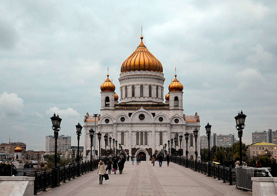 The Cathedral of Christ the Savior in Moscow looks exactly the same as it looked several centuries ago