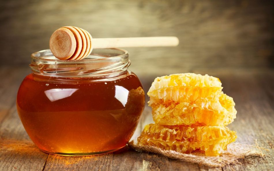 Is it possible to store honey in plastic, plastic dishes?