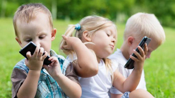 Можно ли ребенку пользоваться сотовым телефоном?