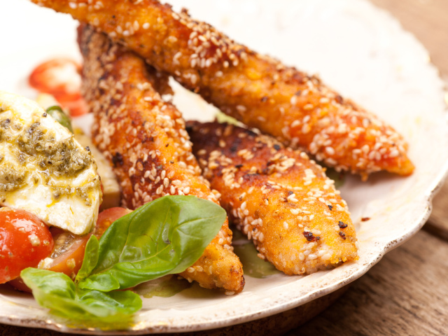How to delibe to cook chicken sticks semi -finished products frozen