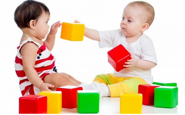 The development of fine motor skills at 11 months