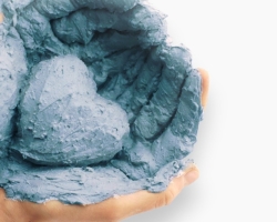 Blue Clay - Properti dan Penggunaan untuk Sendi: Bagaimana cara menggunakannya dengan benar? Resep rakyat dengan tanah liat biru untuk sambungan. Kontraindikasi untuk pengobatan sendi dengan tanah liat biru