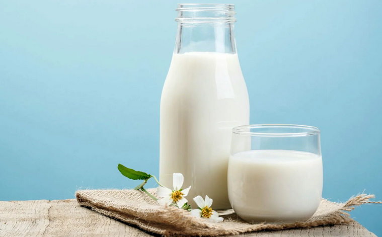 Вместо сливок в рецепте можно использовать цельное или нормализованное молоко