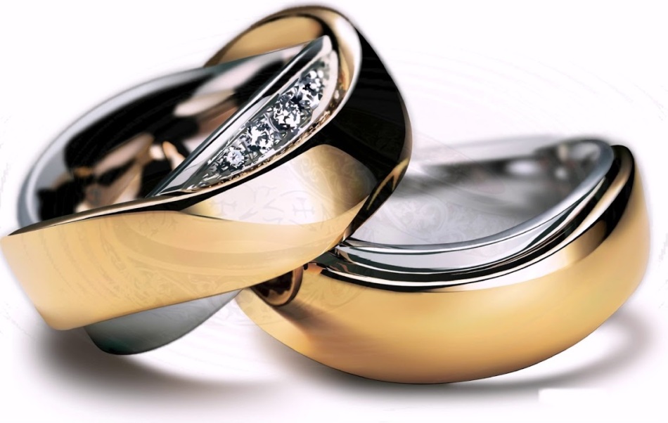 Fashion set of wedding rings
