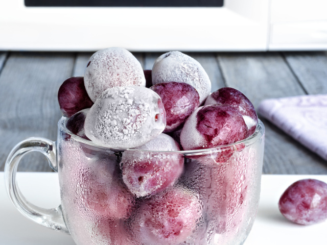 How to freeze the plum for the winter without a bone, in sugar, syrup, entirely, in the form of mashed potatoes: recipes, advantages and basic freezing rules. What plums can be frozen? Preparation of the drain for freezing: tips