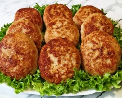How can you replace starch in cutlets so that they turn out to be tasty and juicy: can it be replaced with flour?