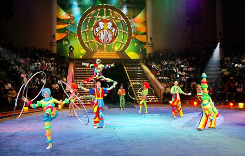 Circus, poimenovan po Juriju Nikulinu - najboljše mesto za otroke v Moskvi
